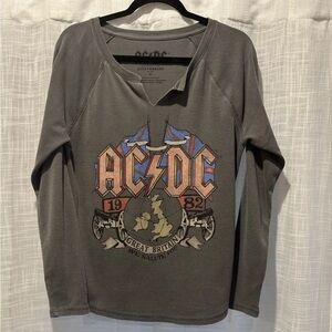 Lucky Brand Women’s M ACDC Great Britain 1982 Graphic Long Sleeve Thermal Top